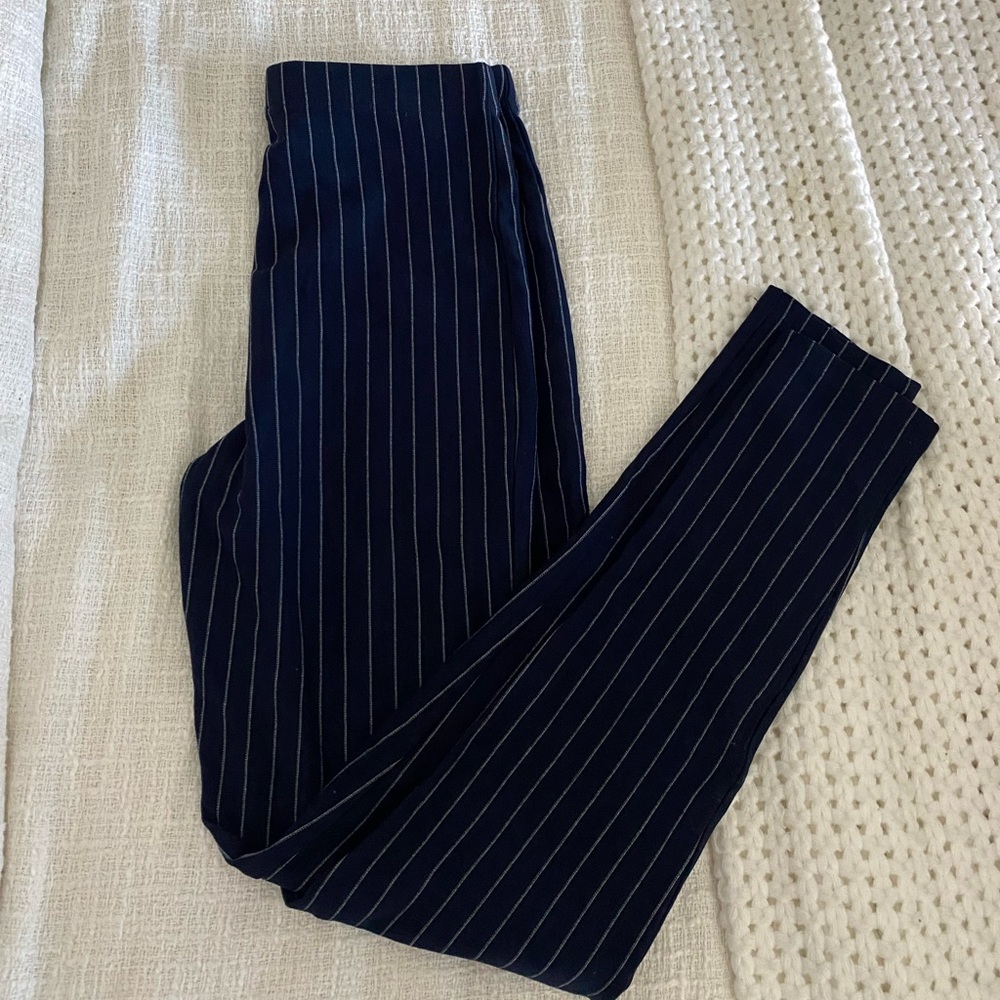 Forever 21 dark blue stripped leggings